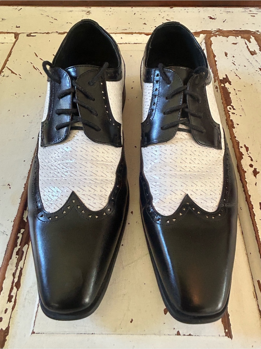 Stacy Adams Men's Black And White Wingtip Lace-Up Oxford Size 11M